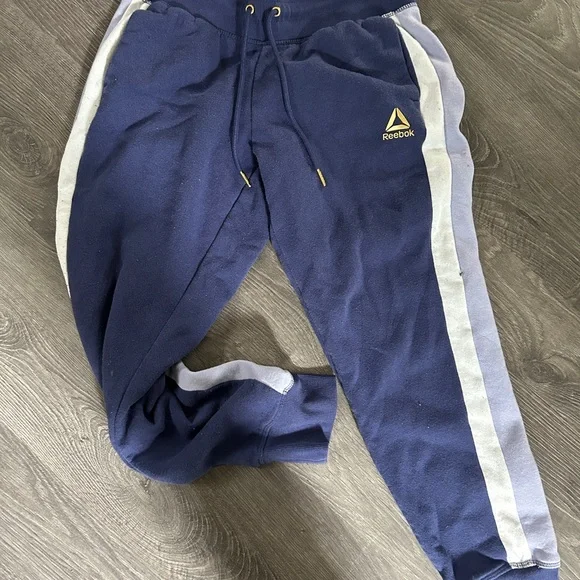 Reebok - Picture 4 of 7